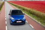 Toyota Yaris Hybrid Bi-Tone 2017 года